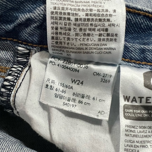 LEVI’S Wedgie Button Fly Jeans Size 24 Medium Wash - Picture 7 of 9